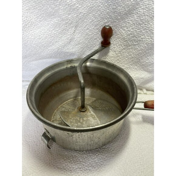 Food Mill Manual Ricer Masher Vintage With Wood Handles - Picture 5 of 8